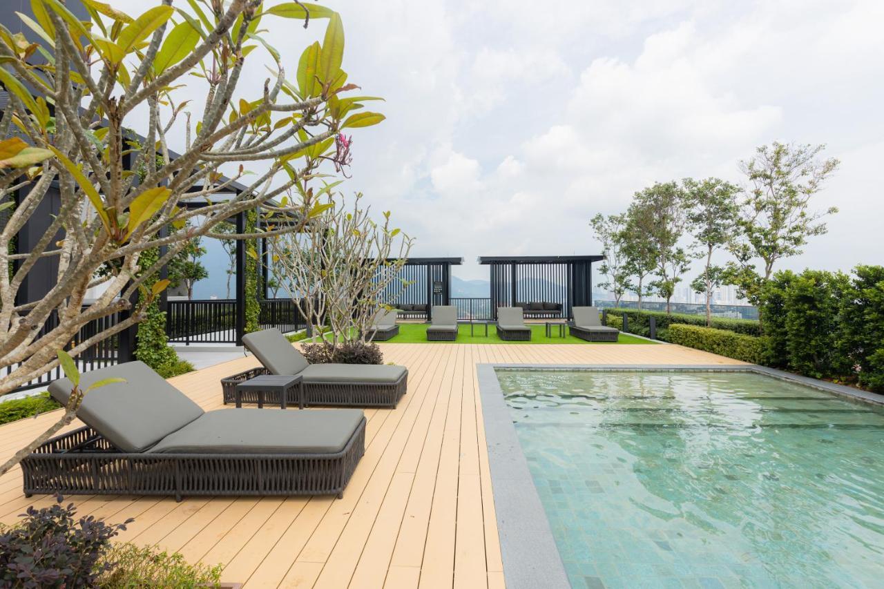 Beacon Executive Suite Penang Джордж Таун Екстериор снимка