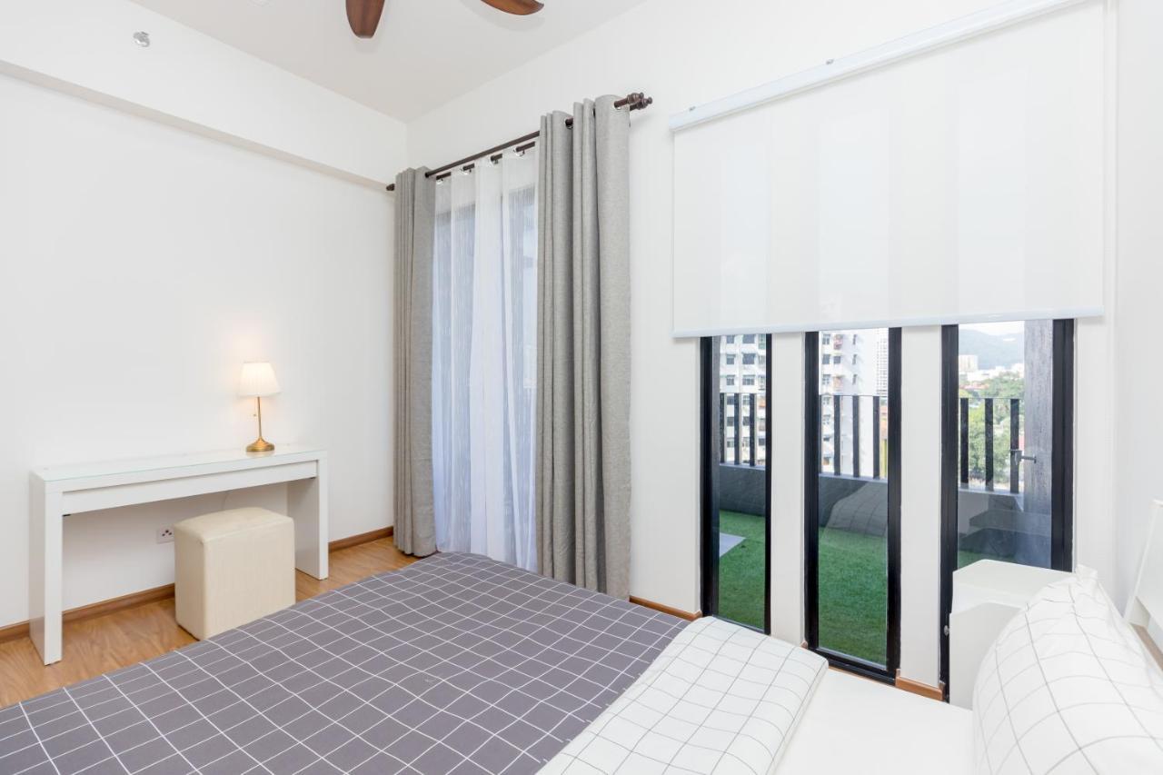 Beacon Executive Suite Penang Джордж Таун Екстериор снимка