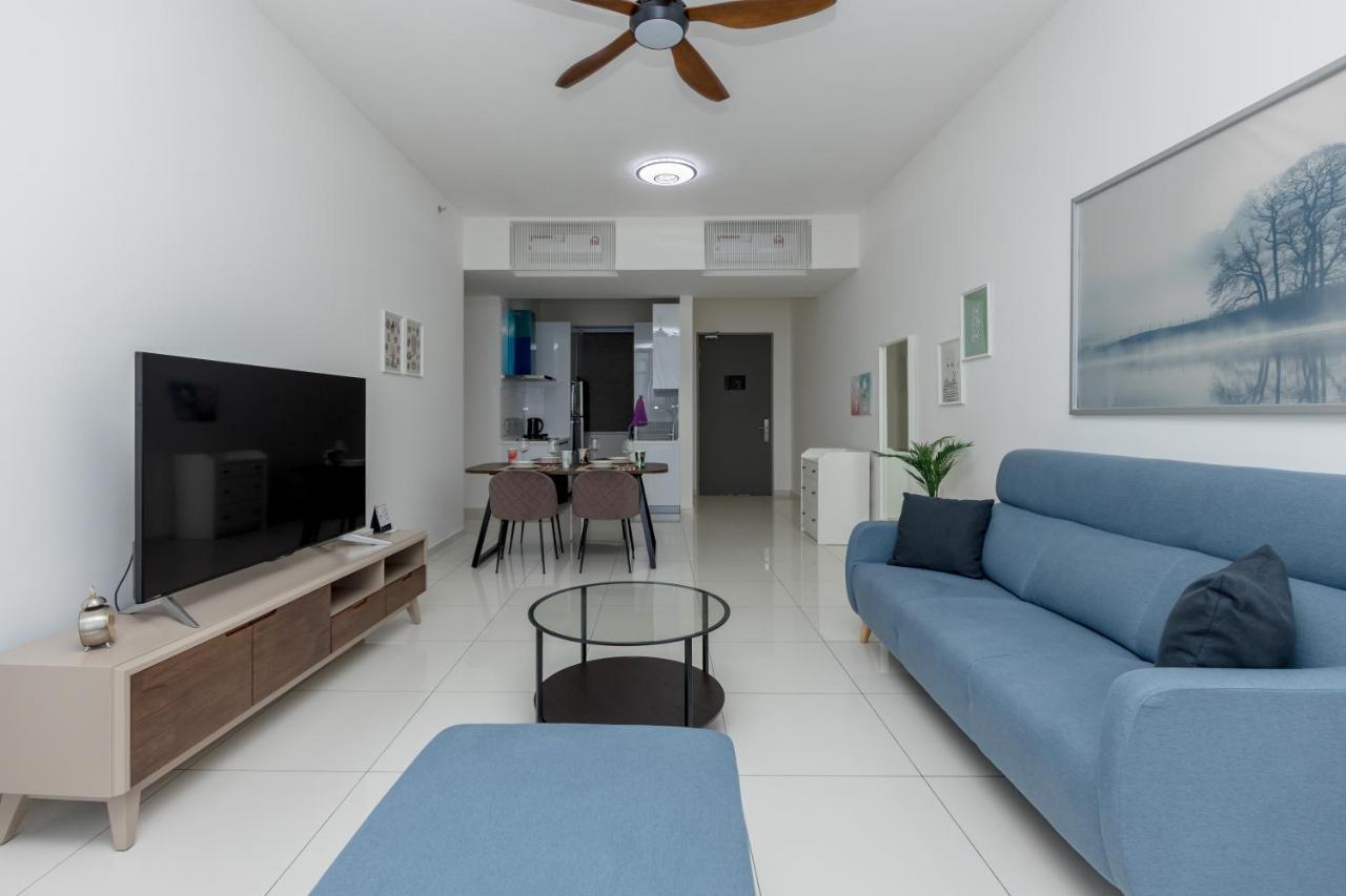 Beacon Executive Suite Penang Джордж Таун Екстериор снимка