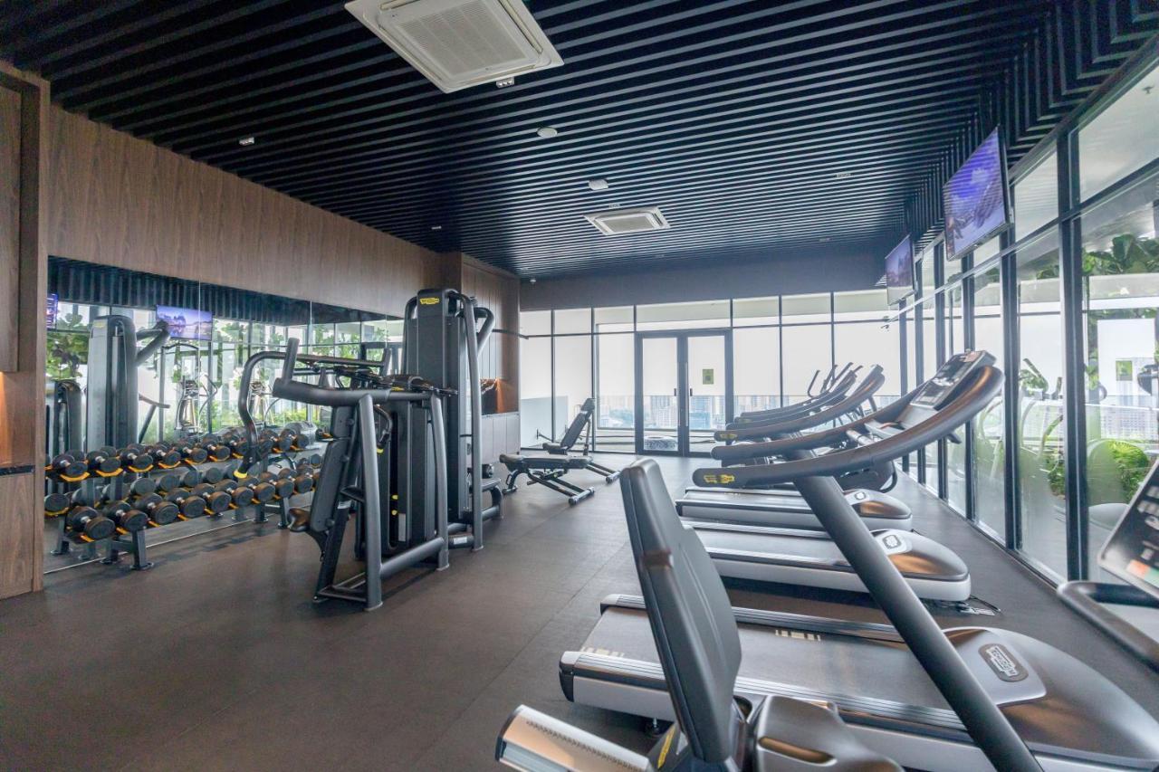Beacon Executive Suite Penang Джордж Таун Екстериор снимка