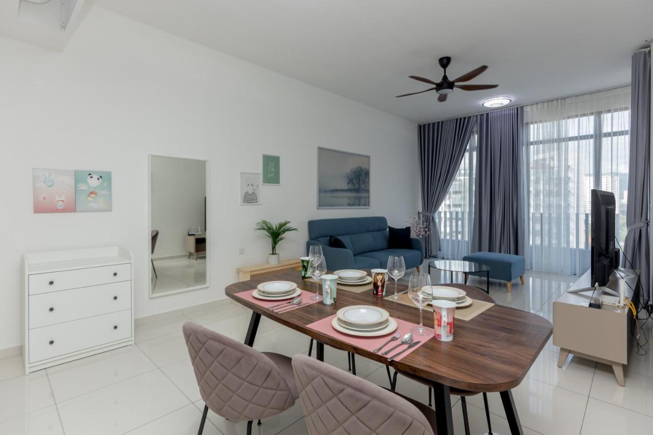 Beacon Executive Suite Penang Джордж Таун Екстериор снимка