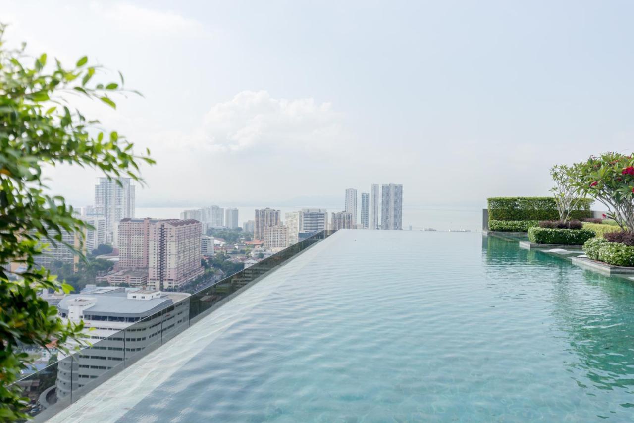 Beacon Executive Suite Penang Джордж Таун Екстериор снимка