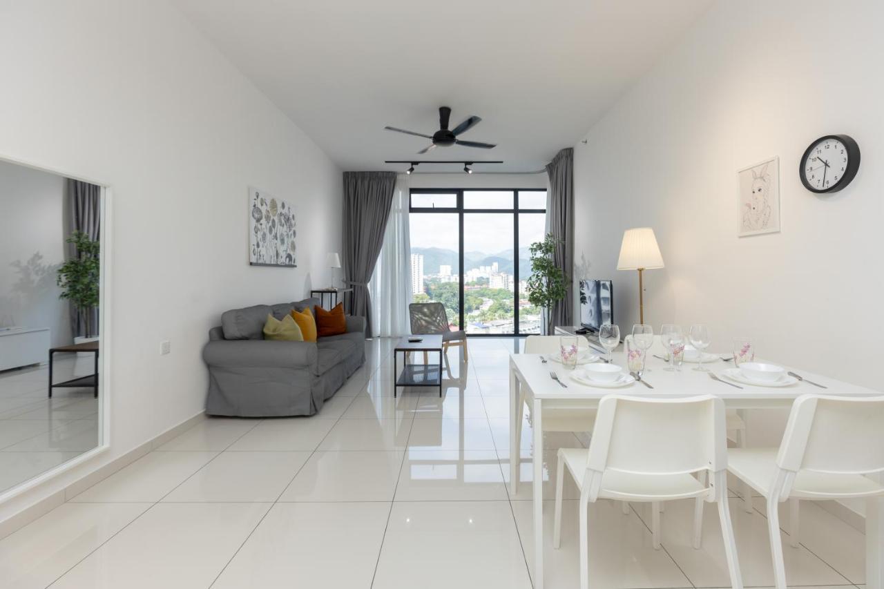 Beacon Executive Suite Penang Джордж Таун Екстериор снимка