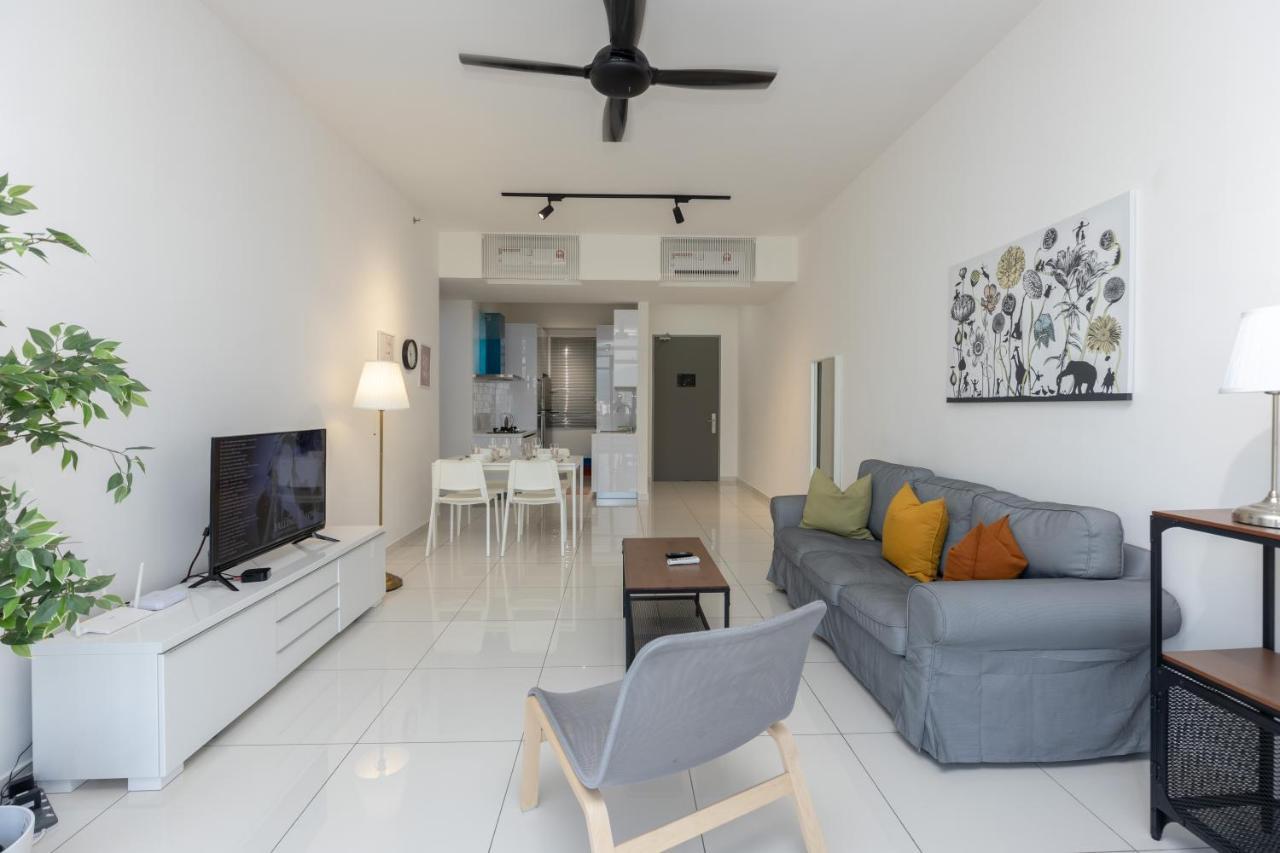 Beacon Executive Suite Penang Джордж Таун Екстериор снимка